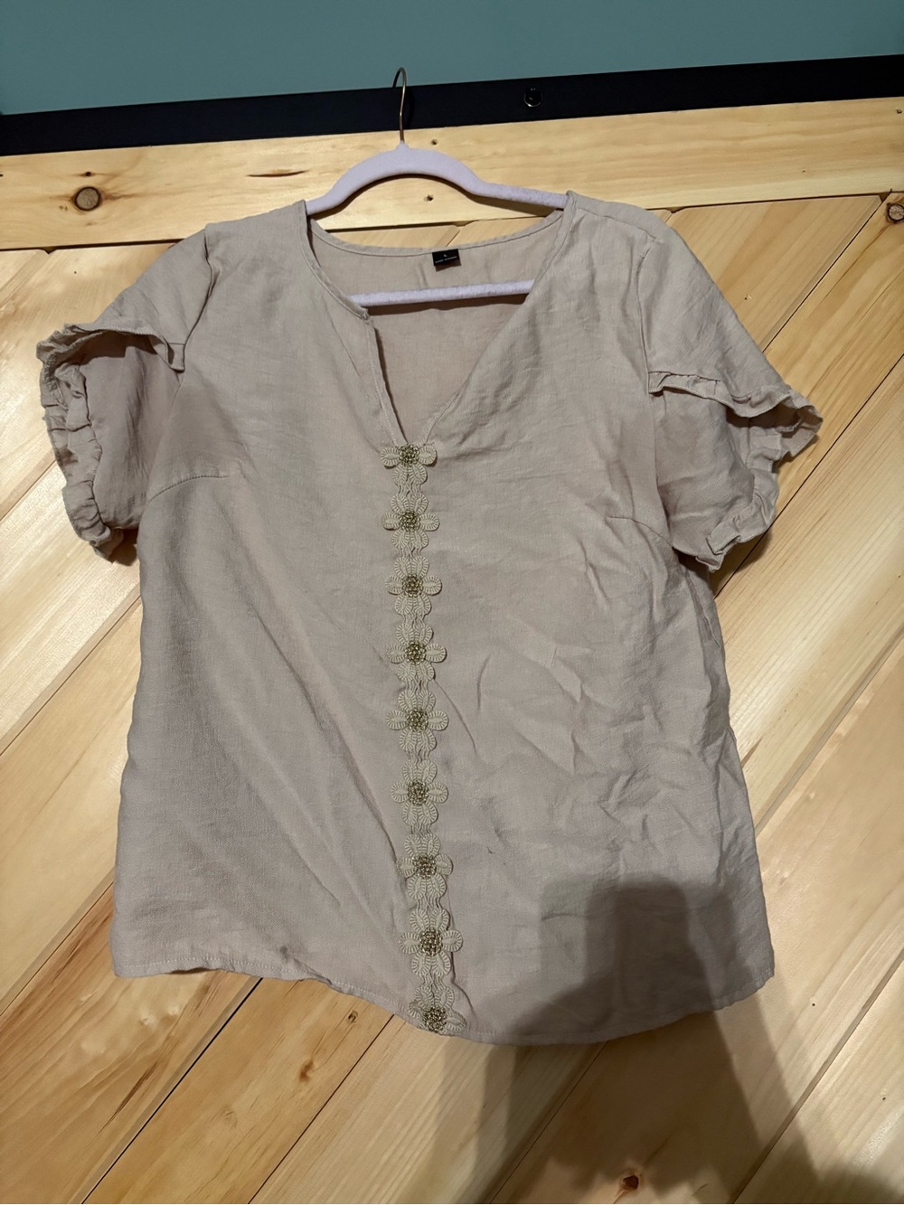 SHEIN Cream Short Sleeve Floral Button-Front Top